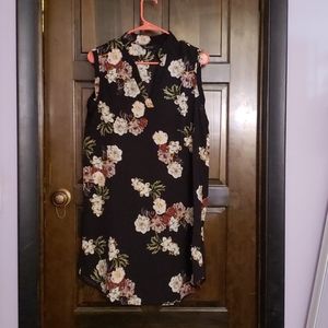 Small sleeveless dress